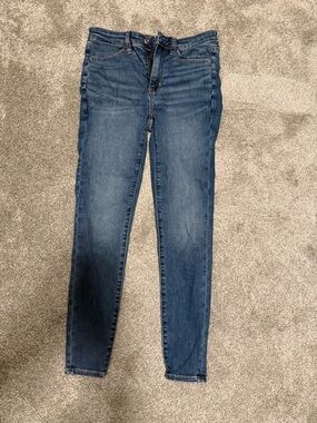 American Eagle Outfitters Women’s Dark Blue Skinny Jeans